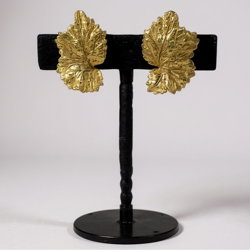Vintage Miriam Haskell Gold Tone Leaf Clip Earrings Signed Mid Century